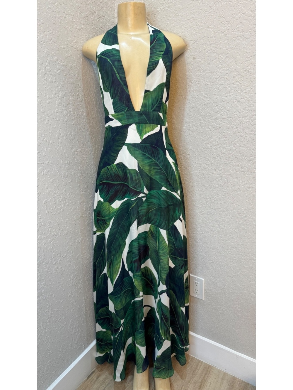 MILLY Tropical Banana Leaf Halter Maxi Dress Green White Backless NWOT - Picture 8 of 9